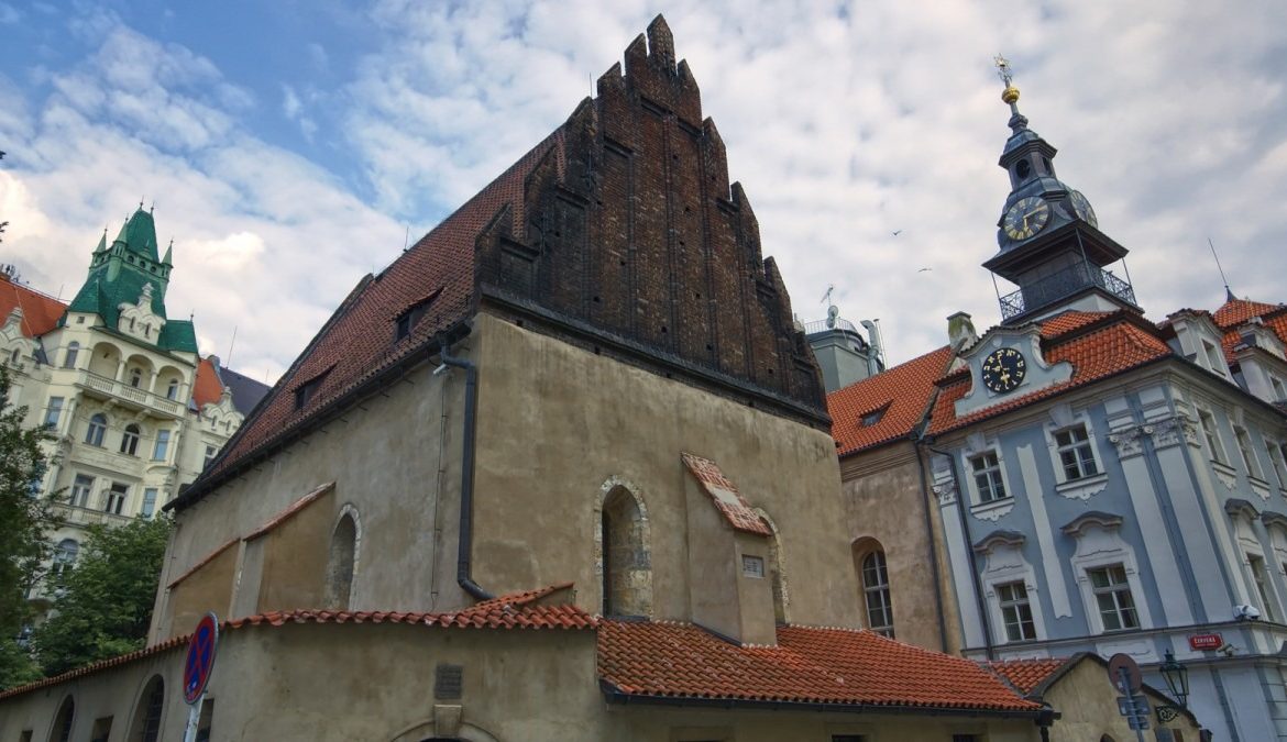 The Old New Synagogue prague myth legend